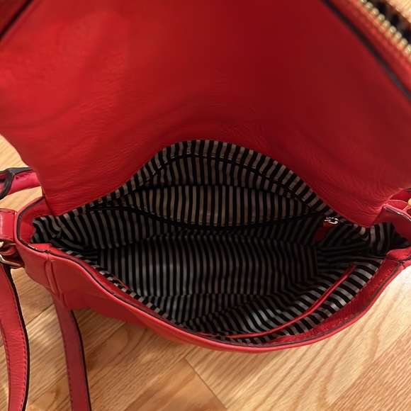 Kate Spade Crossbody - Picture 4 of 10